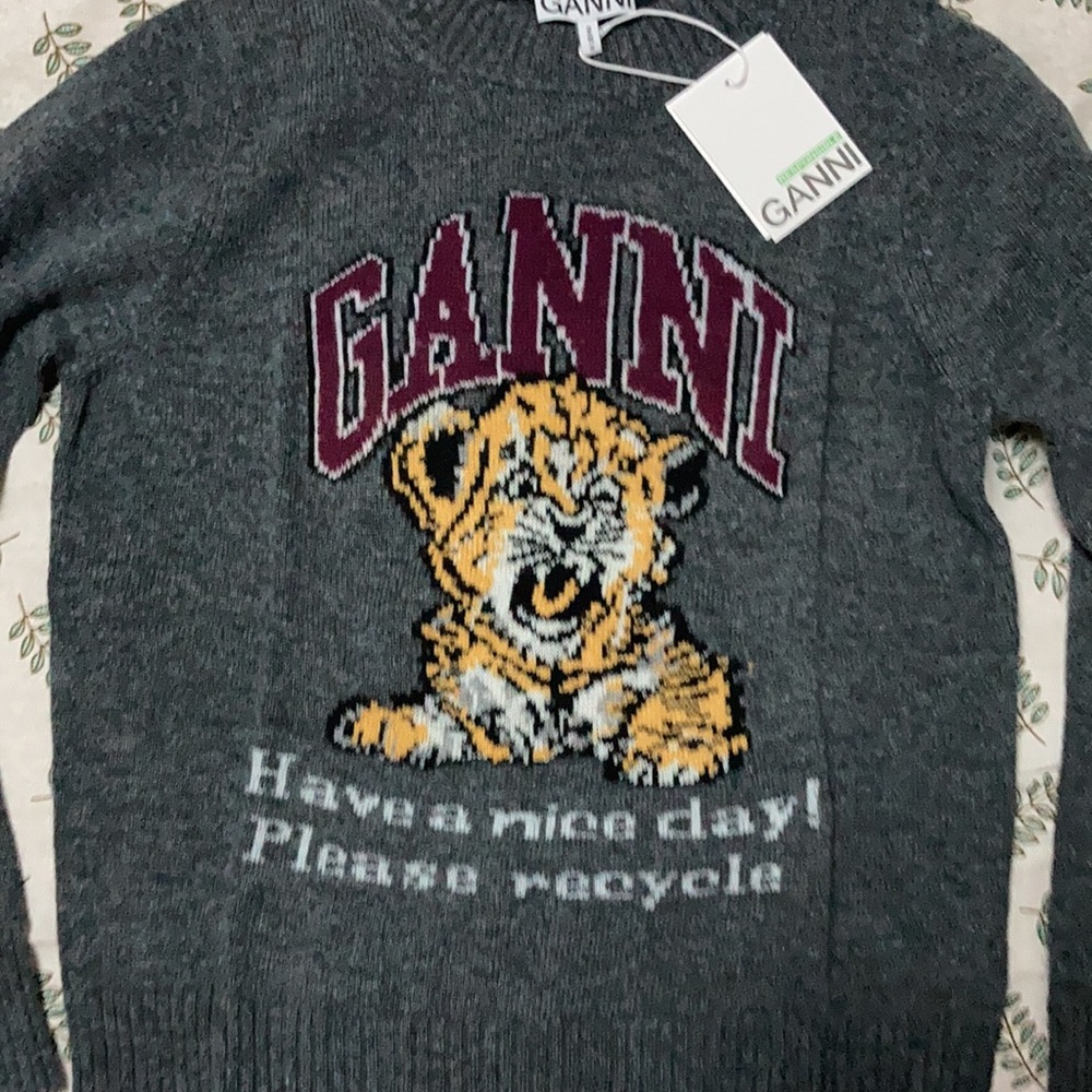 Women’s Relaxed Jersey Tiger sweater size Medium - Picture 2 of 6